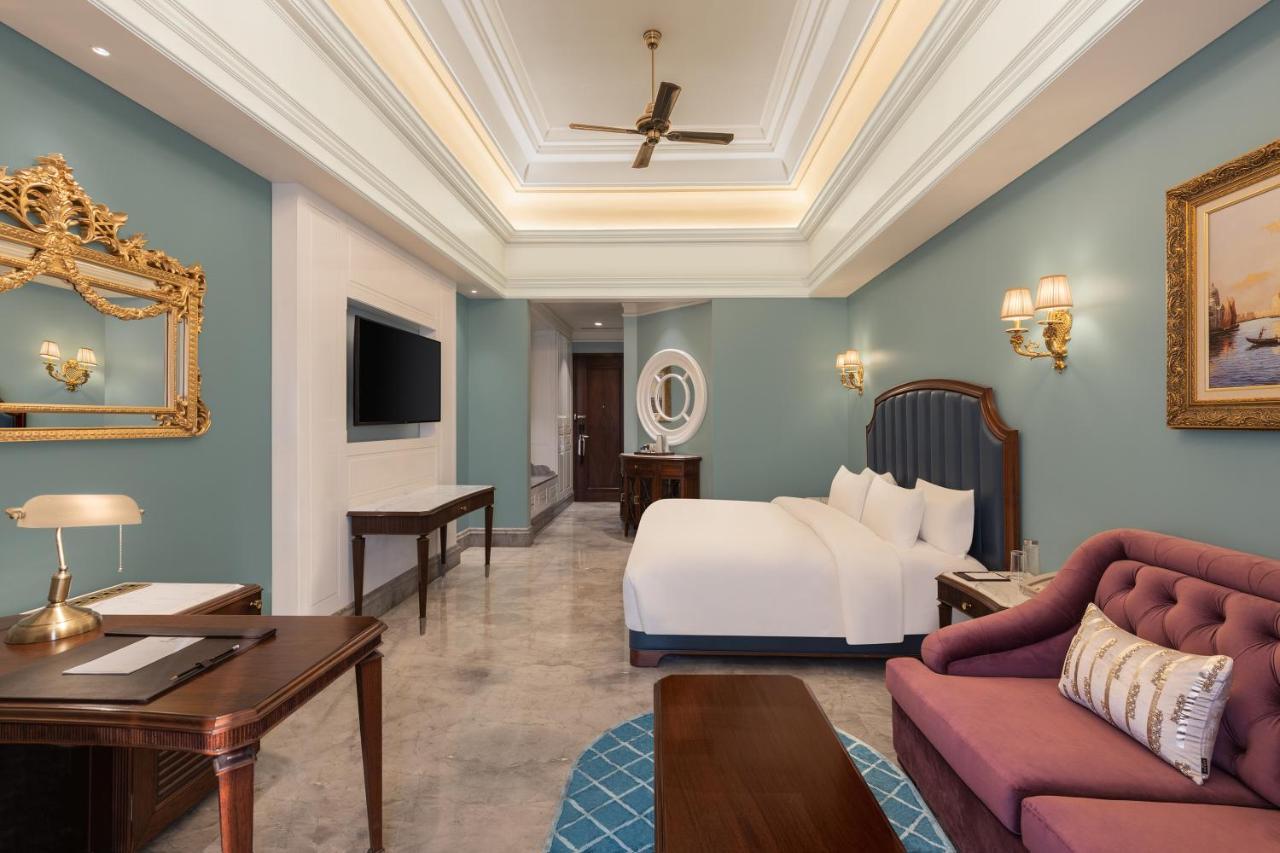 Hotel Hillock Ahmedabad Esterno foto
