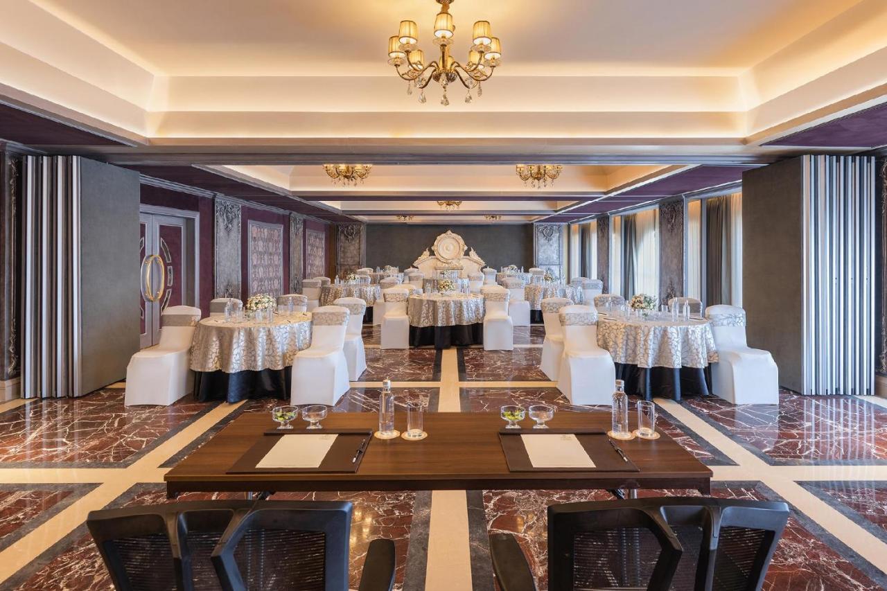 Hotel Hillock Ahmedabad Esterno foto