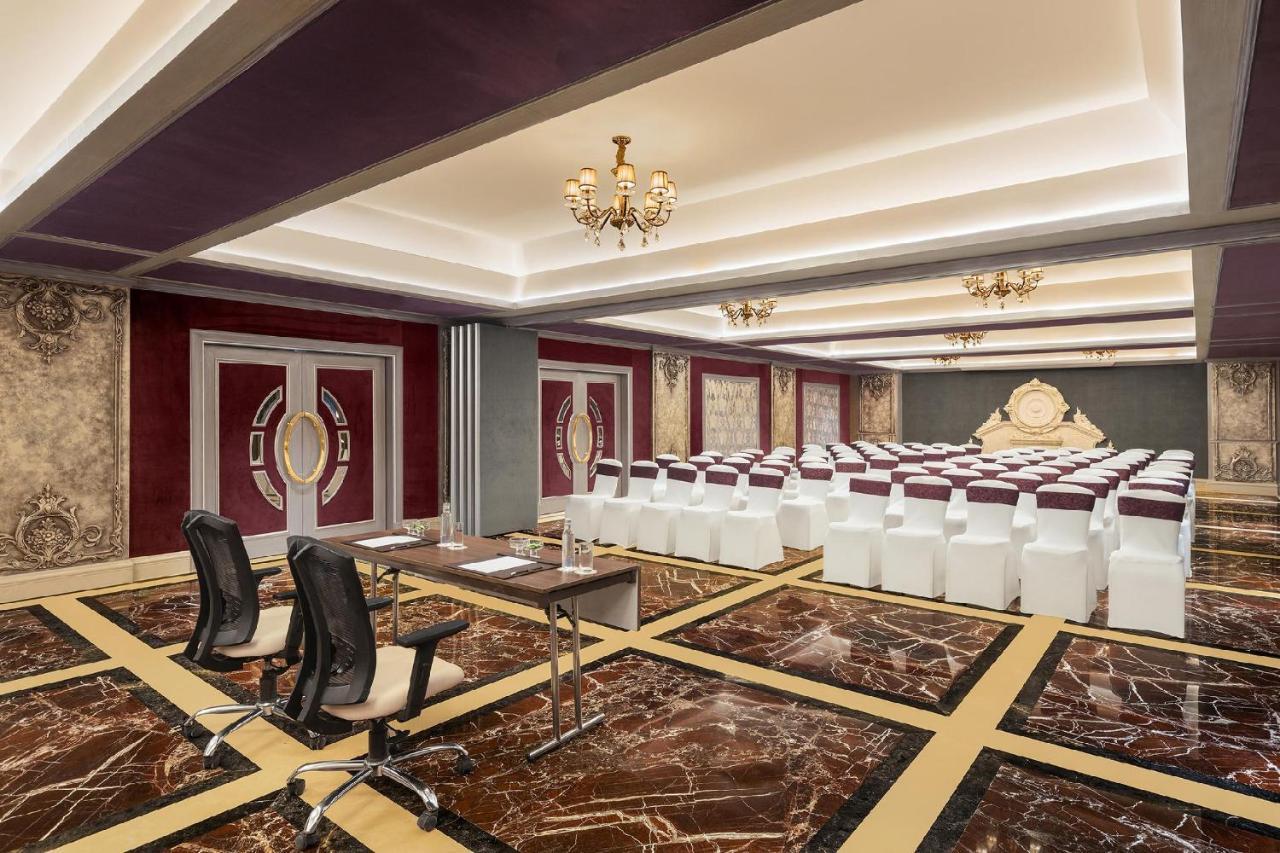 Hotel Hillock Ahmedabad Esterno foto
